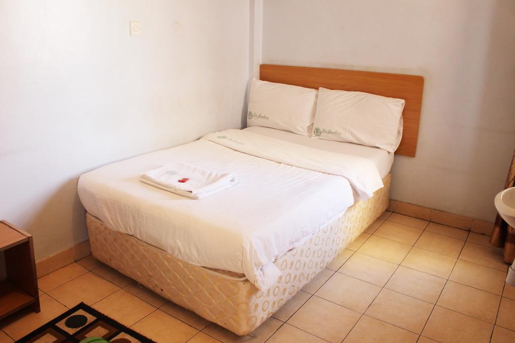 La Jardine Bed & Breakfast Nairobi Ngoại thất bức ảnh